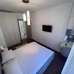 White Homes 1br/apt•master Quart شقة بودغوريتْسا