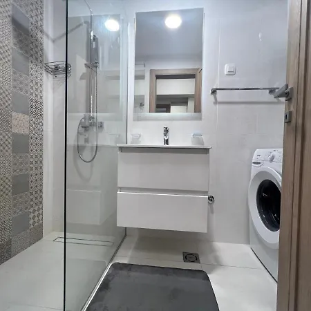 Апартаменти White Homes 1br/apt•master Quart *