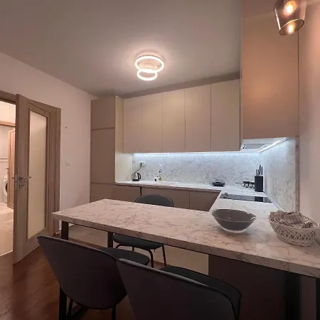 White Homes 1br/apt•master Quart *