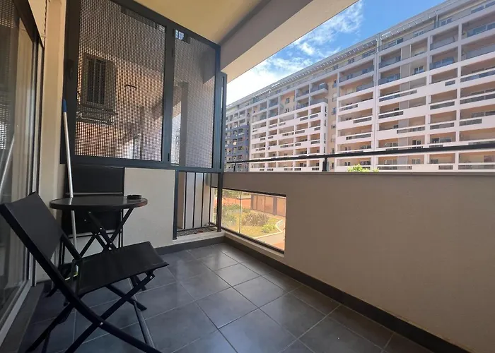 White Homes 1br/apt•master Quart Daire *