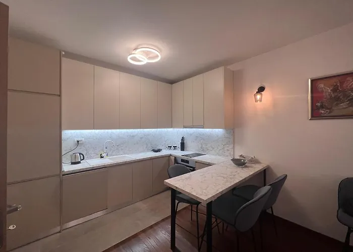 White Homes 1br/apt•master Quart * Podgoriçe