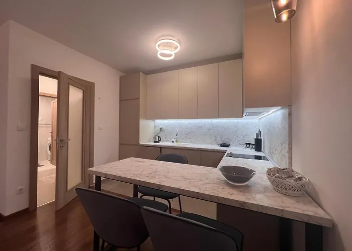 White Homes 1br/apt•master Quart *